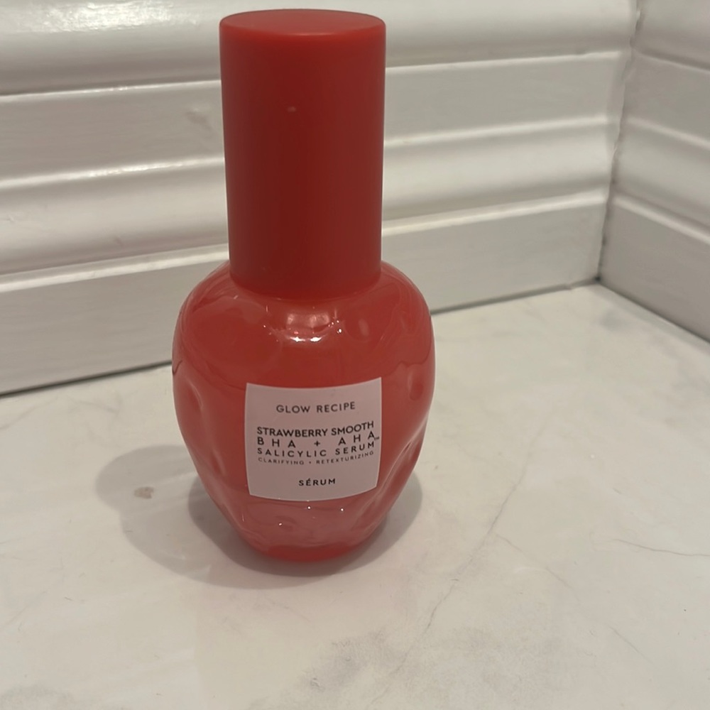Glow Recipe Strawberry Smooth Serum
